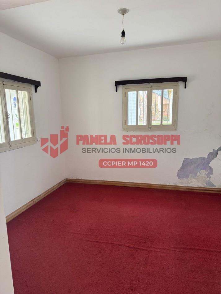 VENDO CASA EN CALLE FERREYRA Y TRIUNVIRATO DE GENERAL RAMIREZ, ENTRE RIOS