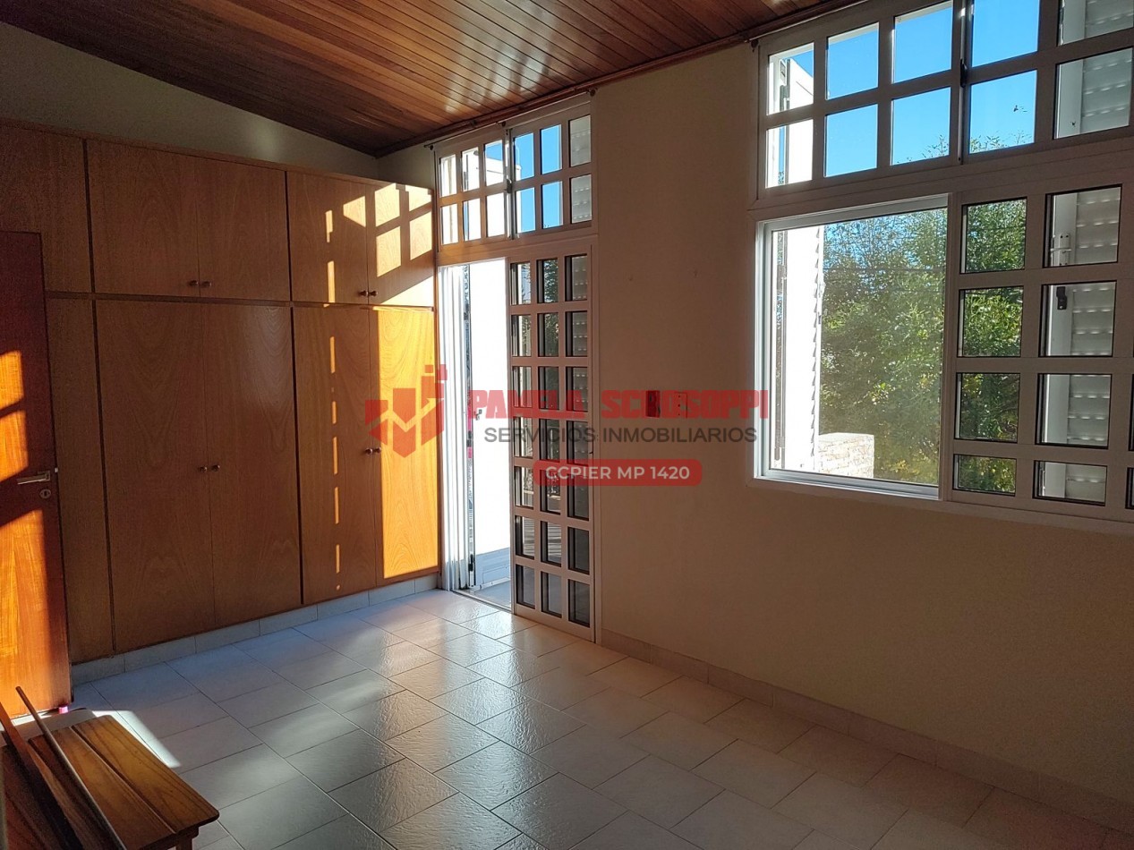 VENDO HERMOSA CASA DE DOS PLANTAS CON QUINCHO Y PILETA EN GENERAL RAMIREZ, ENTRE RIOS