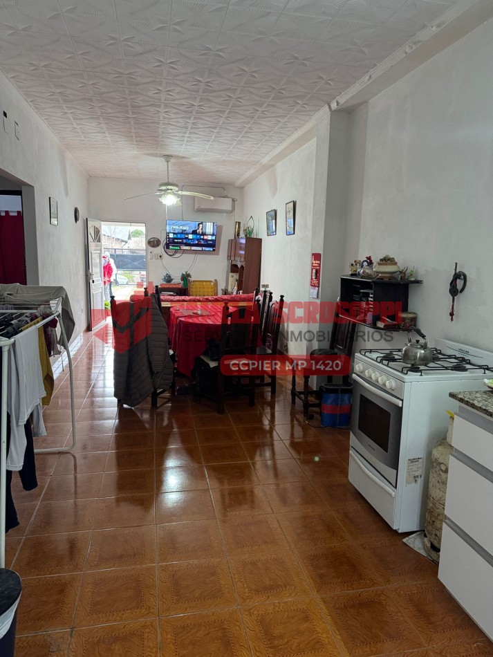 VENDO CASA CON AMPLIO TERRENO EN CALLE INDEPENDENCIA DE GENERAL RAMIREZ, ENTRE RIOS