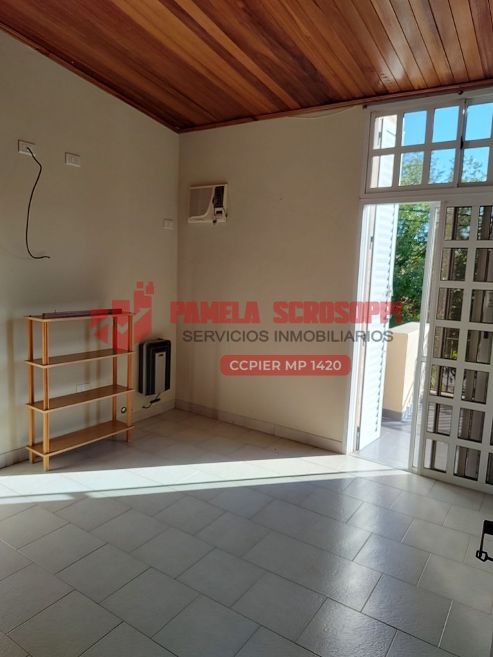 VENDO HERMOSA CASA DE DOS PLANTAS CON QUINCHO Y PILETA EN GENERAL RAMIREZ, ENTRE RIOS