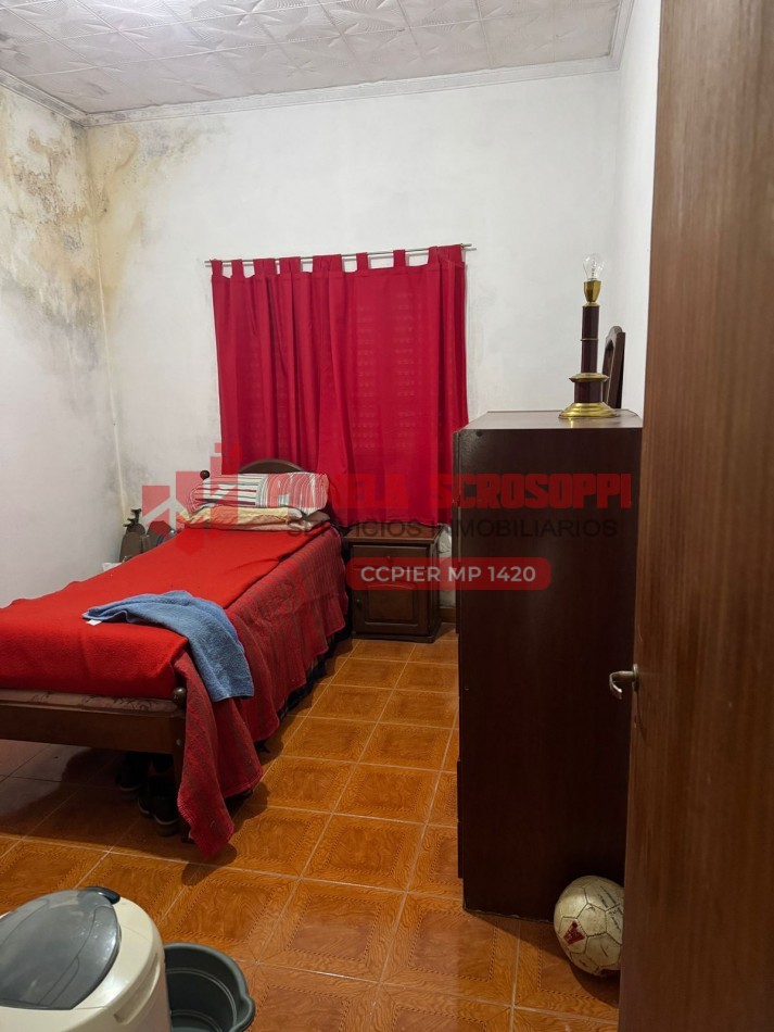 VENDO CASA CON AMPLIO TERRENO EN CALLE INDEPENDENCIA DE GENERAL RAMIREZ, ENTRE RIOS