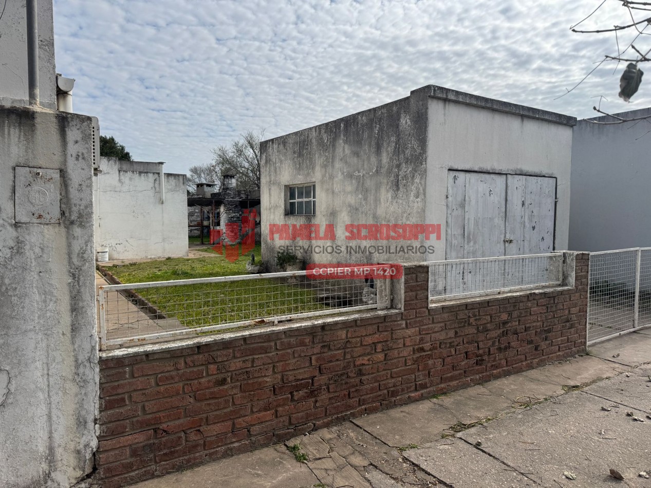 VENDO CASA EN CALLE FERREYRA Y TRIUNVIRATO DE GENERAL RAMIREZ, ENTRE RIOS