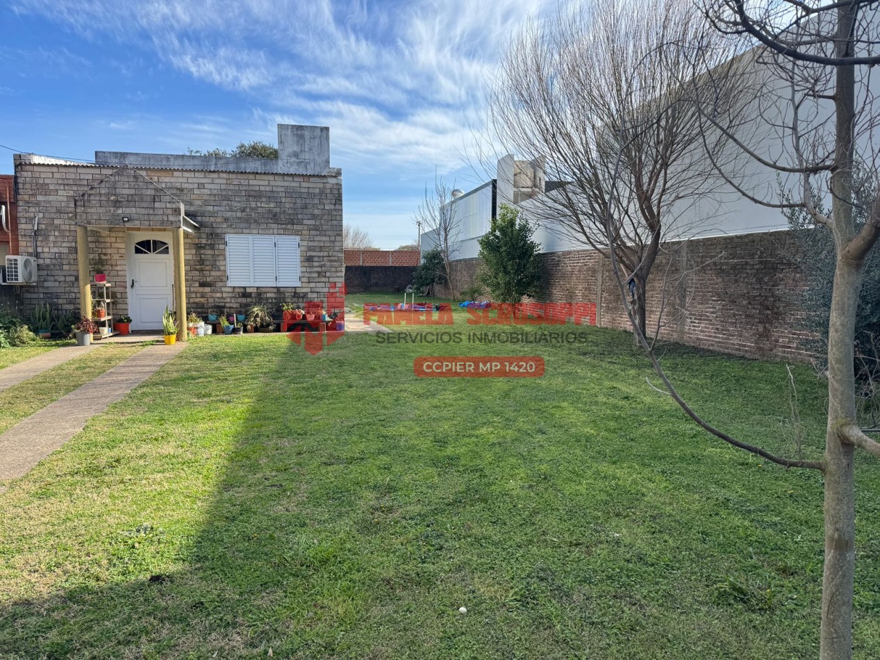 VENDO CASA CON AMPLIO TERRENO EN CALLE INDEPENDENCIA DE GENERAL RAMIREZ, ENTRE RIOS
