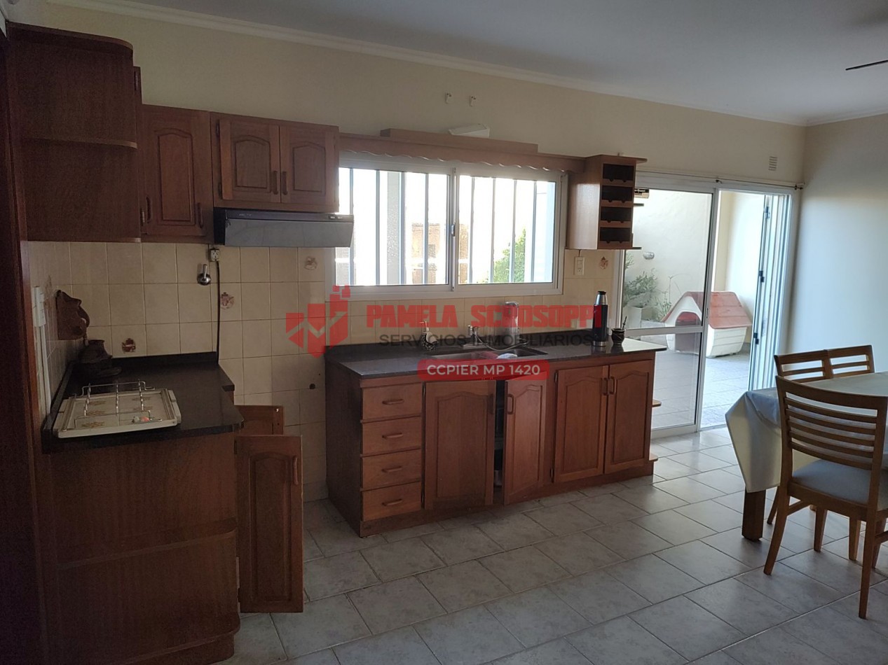 VENDO HERMOSA CASA DE DOS PLANTAS CON QUINCHO Y PILETA EN GENERAL RAMIREZ, ENTRE RIOS