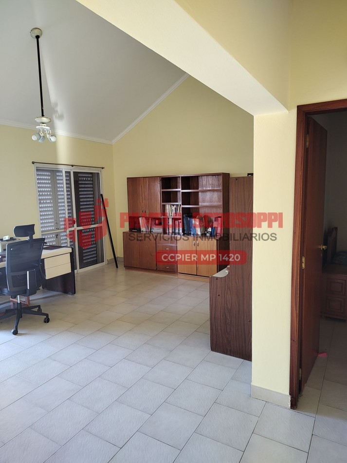 VENDO HERMOSA CASA DE DOS PLANTAS CON QUINCHO Y PILETA EN GENERAL RAMIREZ, ENTRE RIOS