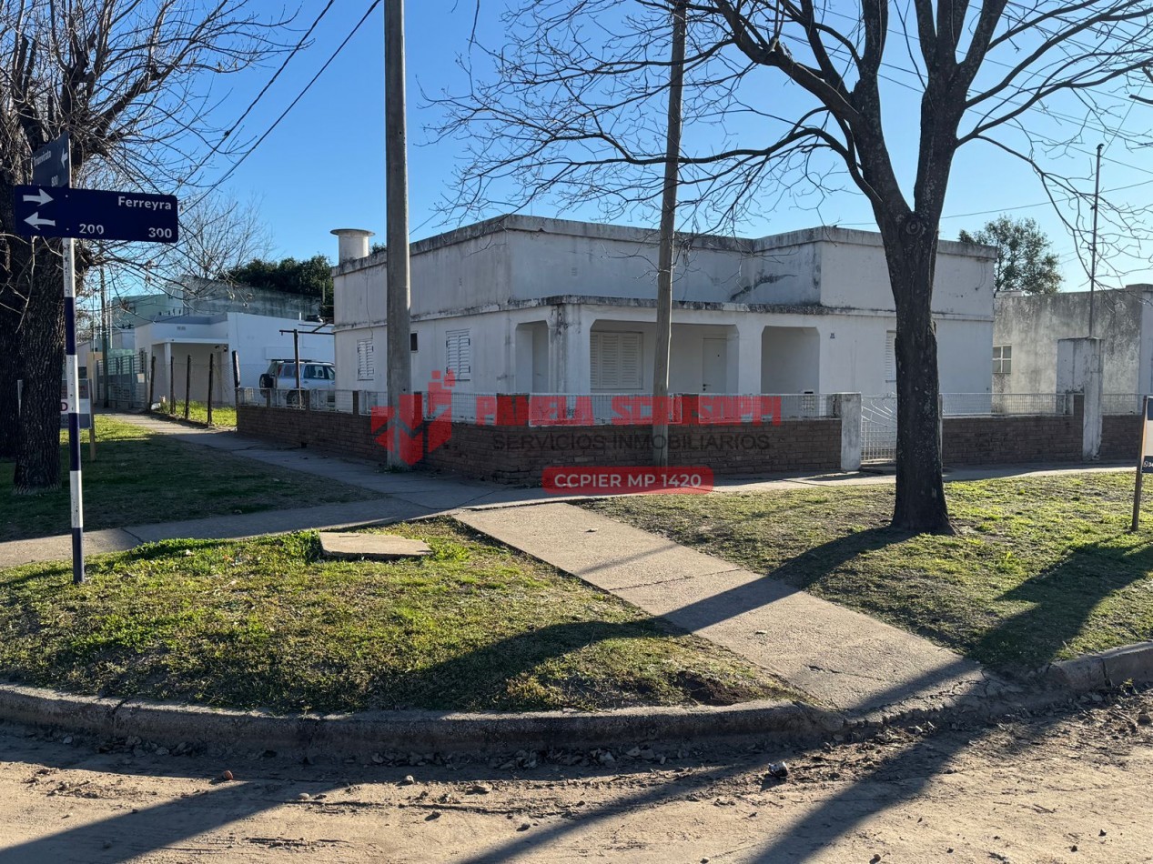 VENDO CASA EN CALLE FERREYRA Y TRIUNVIRATO DE GENERAL RAMIREZ, ENTRE RIOS