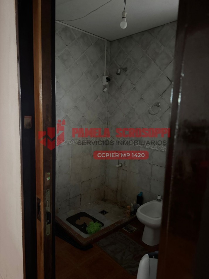 VENDO CASA CON AMPLIO TERRENO EN CALLE INDEPENDENCIA DE GENERAL RAMIREZ, ENTRE RIOS