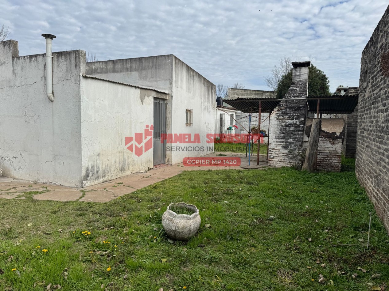 VENDO CASA EN CALLE FERREYRA Y TRIUNVIRATO DE GENERAL RAMIREZ, ENTRE RIOS