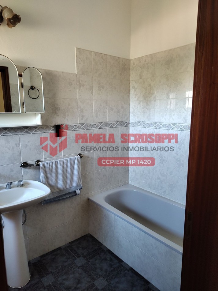 VENDO HERMOSA CASA DE DOS PLANTAS CON QUINCHO Y PILETA EN GENERAL RAMIREZ, ENTRE RIOS