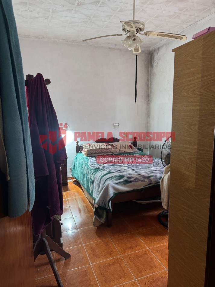 VENDO CASA CON AMPLIO TERRENO EN CALLE INDEPENDENCIA DE GENERAL RAMIREZ, ENTRE RIOS