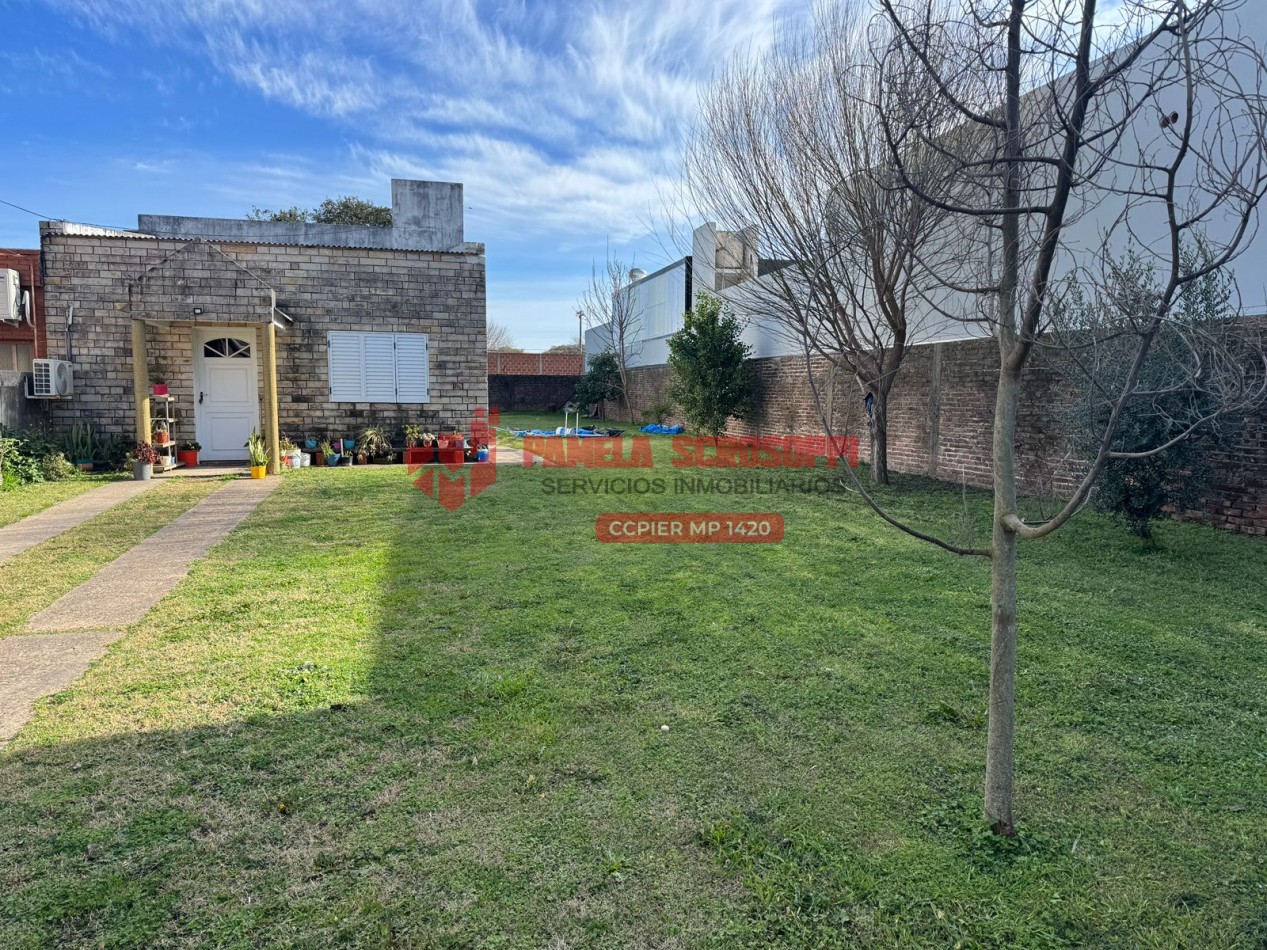 VENDO CASA CON AMPLIO TERRENO EN CALLE INDEPENDENCIA DE GENERAL RAMIREZ, ENTRE RIOS