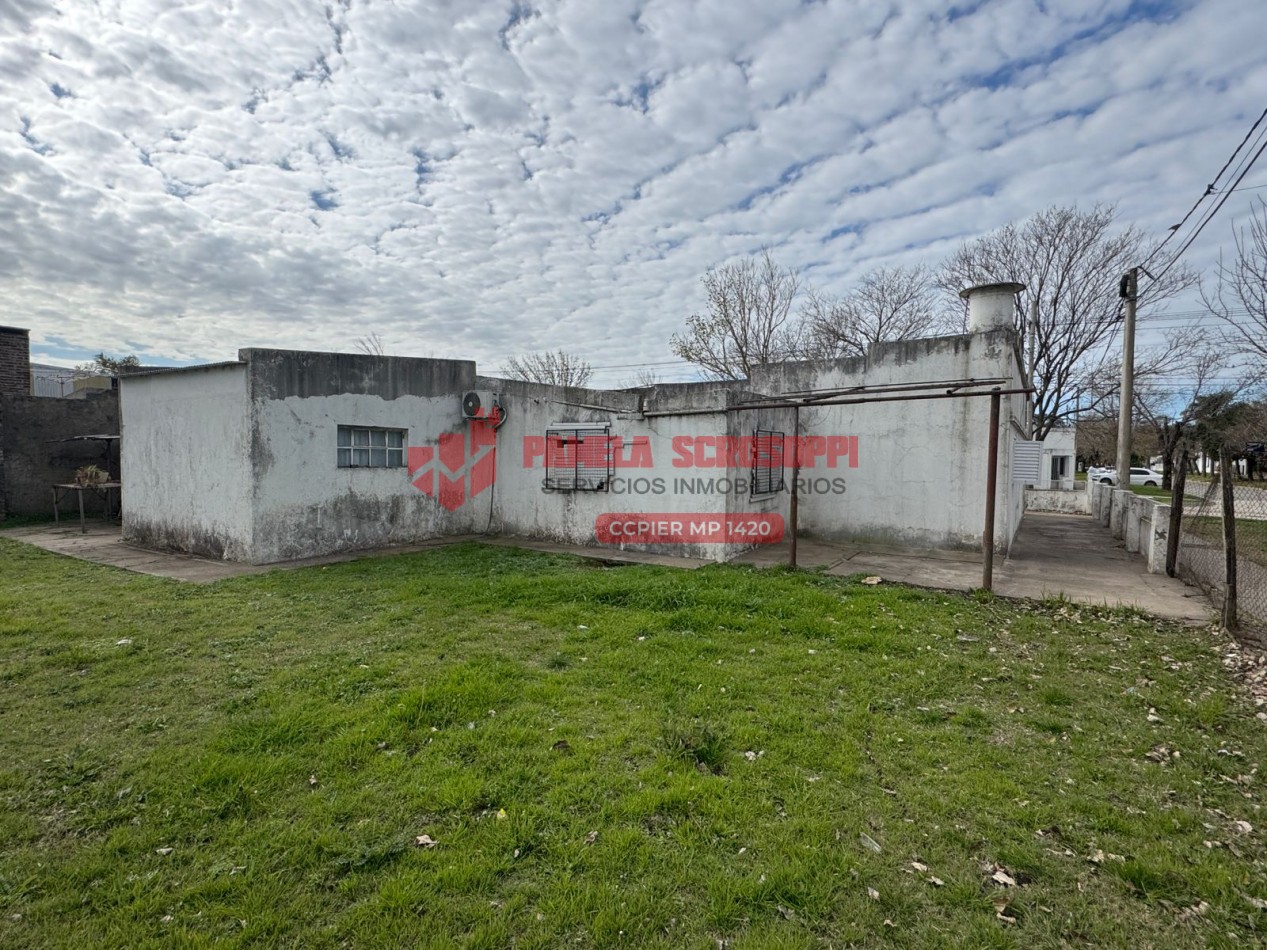 VENDO CASA EN CALLE FERREYRA Y TRIUNVIRATO DE GENERAL RAMIREZ, ENTRE RIOS