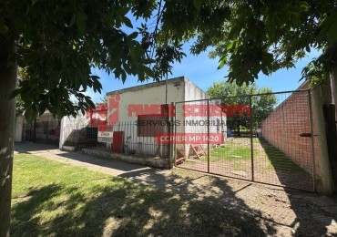 VENDO CASA A RESTAURAR CON GRAN LOTE